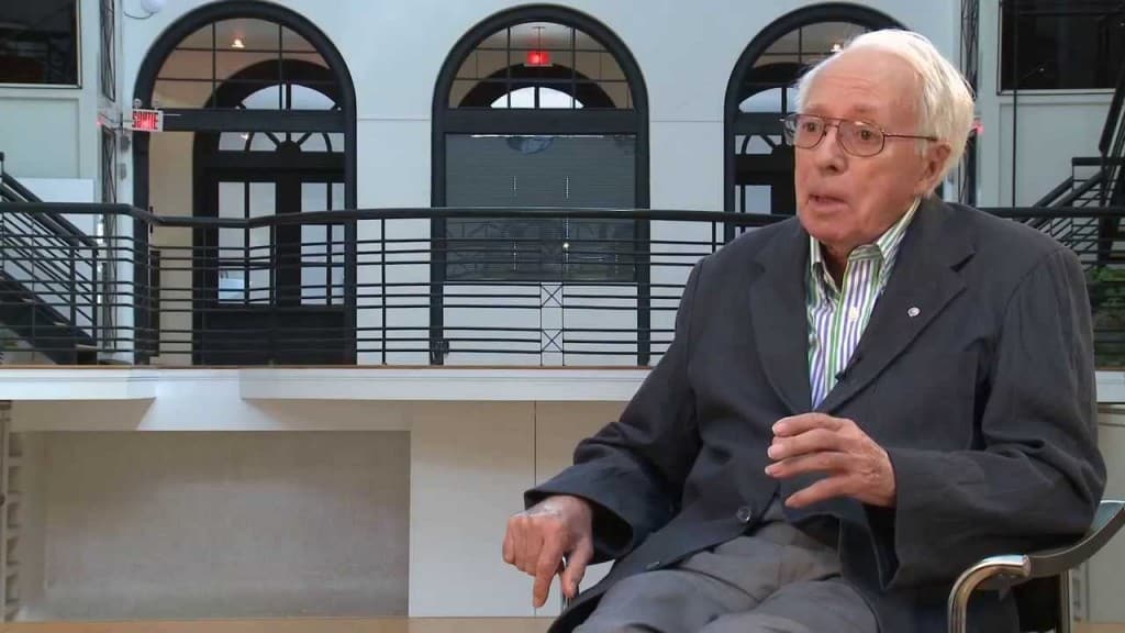 Vidéo de Jean Charles Athanase Peltier avec Marcel Barbeau dans le cadre de la remise du Prix Paul Émile Borduas