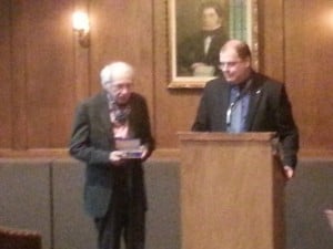 Marcel Barbeau et Mario Beaulieu à la remise du prix Louis-Philippe-Hébert  à la maison Ludger Duvernay . 23 mai 2013.